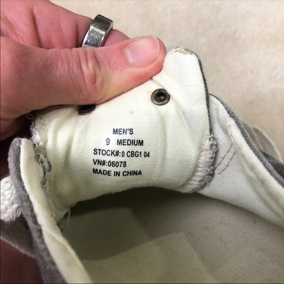 L.L. Bean Sunwash gray canvas low cut men’s sneakers - Picture 8 of 11